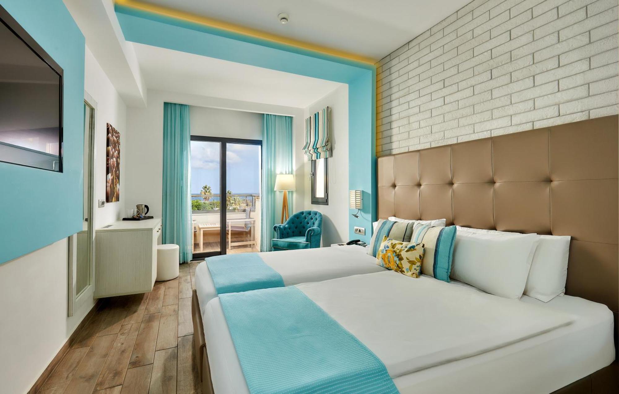 Kyknos Beach Hotel & Bungalows มาเลีย ภายนอก รูปภาพ