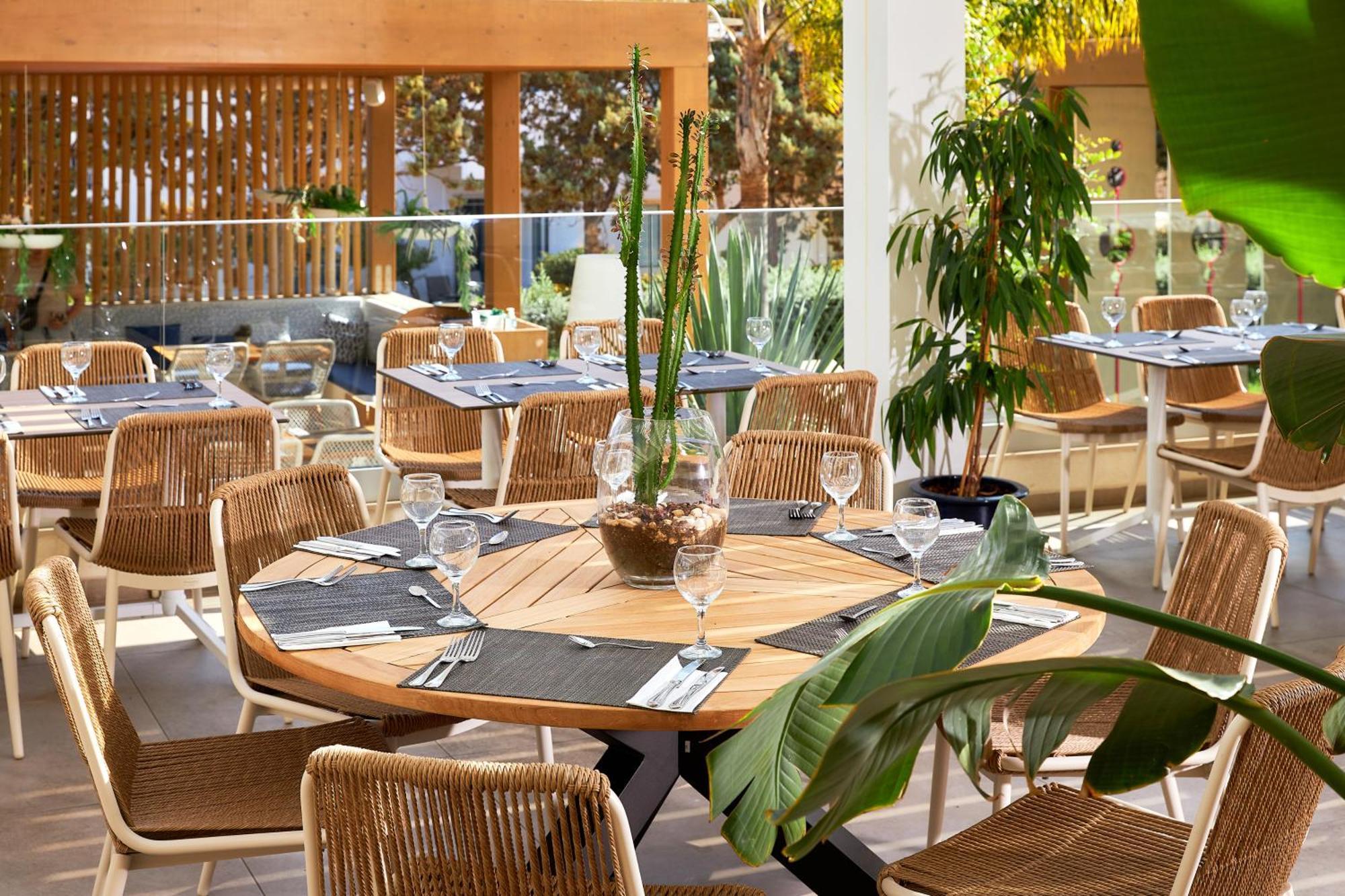 Kyknos Beach Hotel & Bungalows มาเลีย ภายนอก รูปภาพ